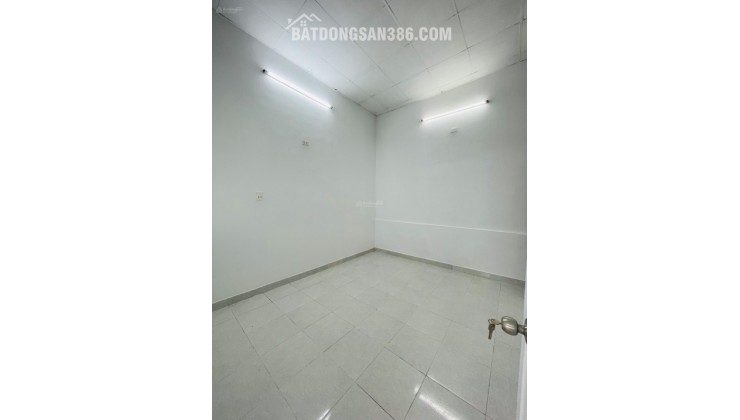 Bán nhà ở đường Lê Đức Thọ, 5 x 27m vuông, 1 trệt 2 lầu giá chỉ 9 tỷ, có thể ở ngay hoặc cho thuê